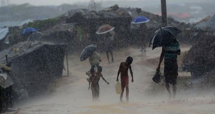 Monsoon: भारतीय तट से टकराया मानसून, कई इलाकों में जोरदार बारिश